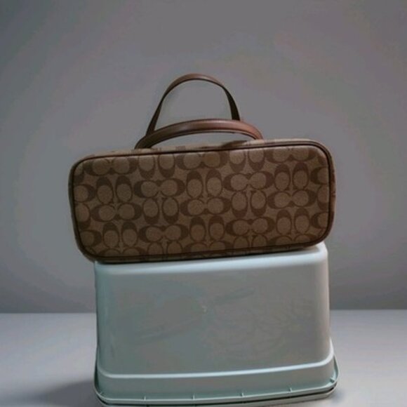 Coach CW381 Signature Canvas Khaki Saddle Shoulder Bag NEW With Tags - Picture 5 of 16